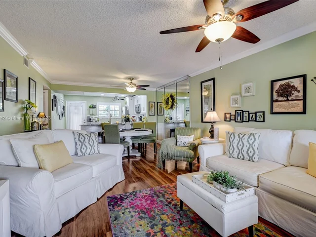 6080 N Sabal Palm Blvd # 203, Tamarac FL 33319