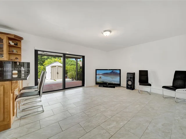 5770 SW 156th Ct, Miami FL 33193