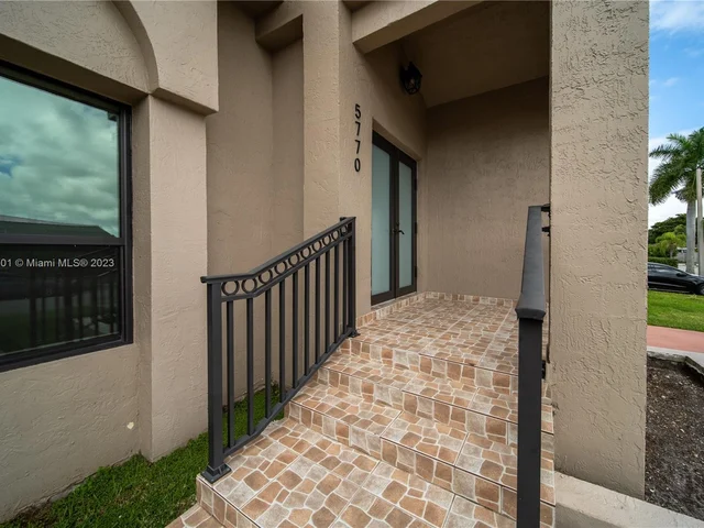 5770 SW 156th Ct, Miami FL 33193