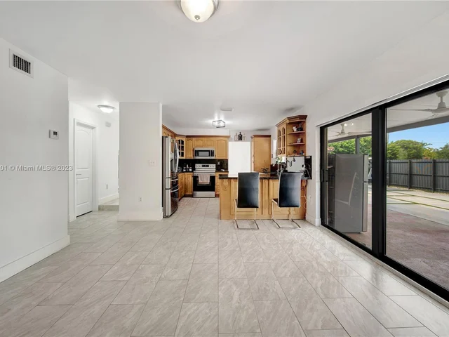 5770 SW 156th Ct, Miami FL 33193