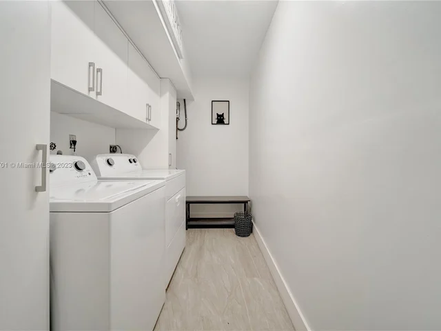 5770 SW 156th Ct, Miami FL 33193