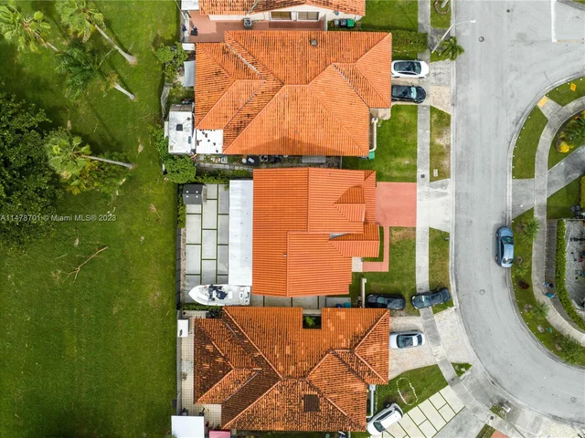 5770 SW 156th Ct, Miami FL 33193