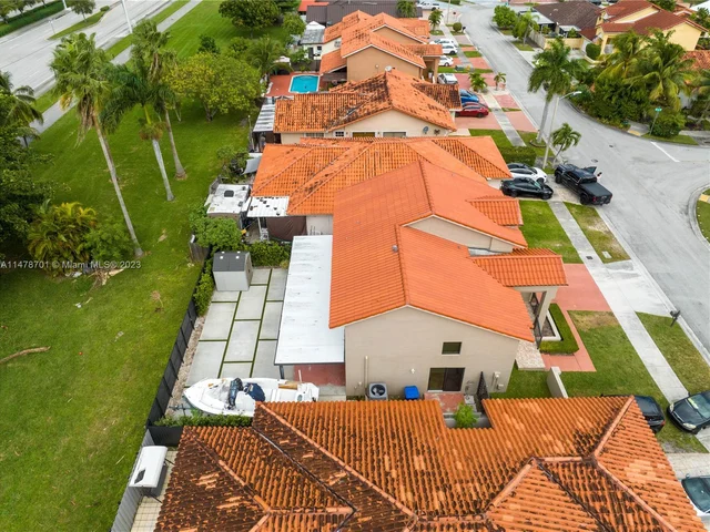 5770 SW 156th Ct, Miami FL 33193