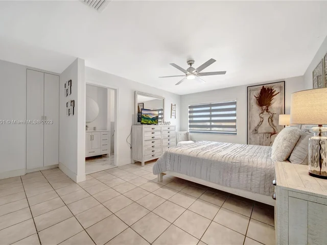 5770 SW 156th Ct, Miami FL 33193