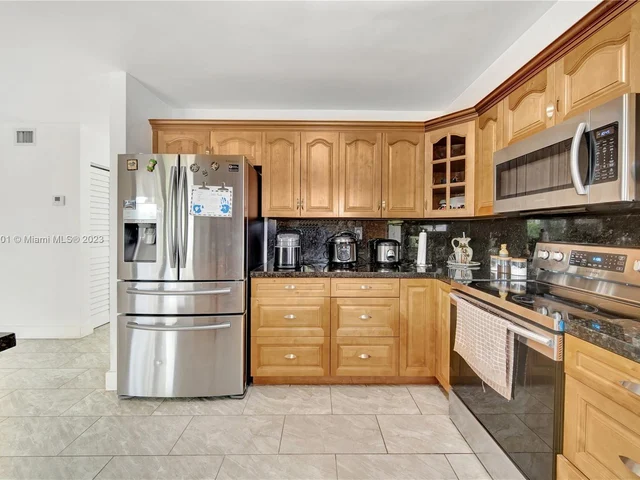 5770 SW 156th Ct, Miami FL 33193