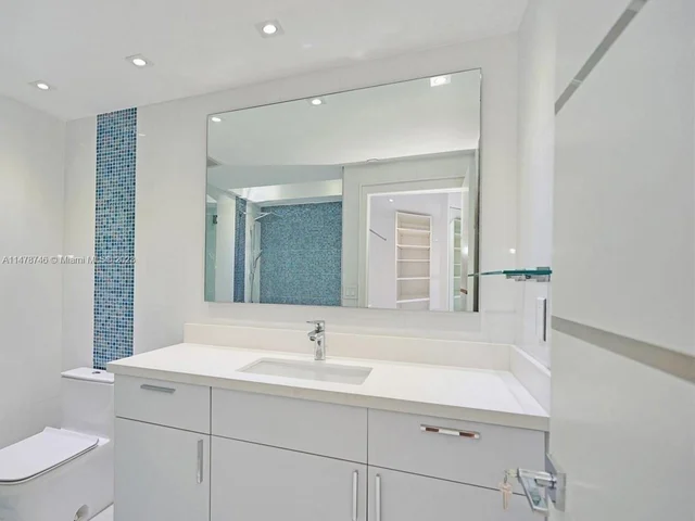 19707 Turnberry Way # 2, Aventura FL 33180