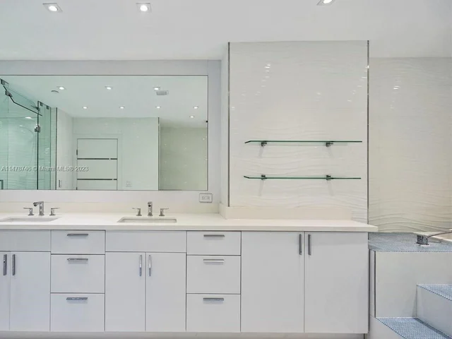 19707 Turnberry Way # 2, Aventura FL 33180