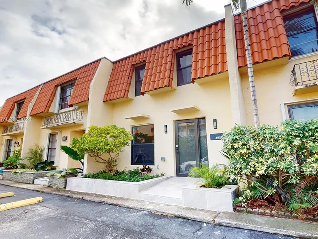 3522 NE 167th St # 7, North Miami Beach FL 33160
