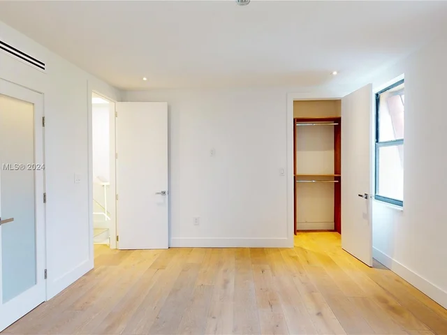 3522 NE 167th St # 7, North Miami Beach FL 33160