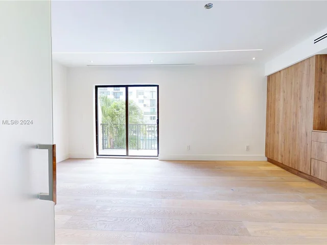 3522 NE 167th St # 7, North Miami Beach FL 33160