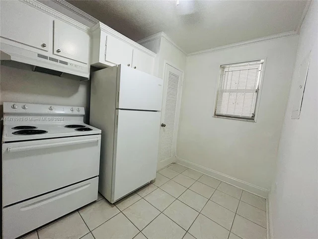 1700 NE 191st St # 511, Miami FL 33179