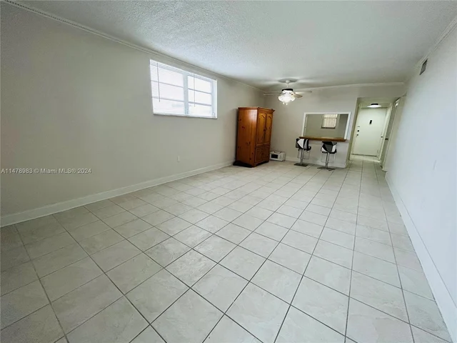 1700 NE 191st St # 511, Miami FL 33179