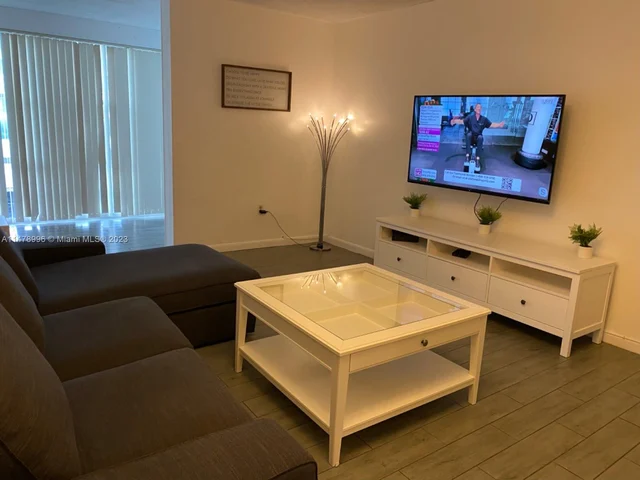 17570 Atlantic Blvd # 105, Sunny Isles Beach FL 33160