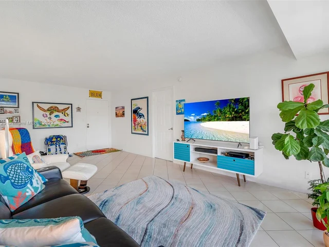 2841 N Ocean Blvd # 405, Fort Lauderdale FL 33308