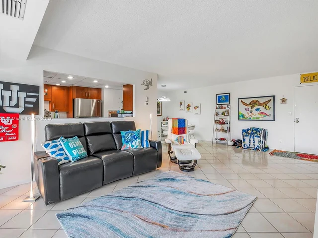 2841 N Ocean Blvd # 405, Fort Lauderdale FL 33308