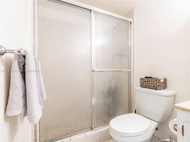 17011 N Bay Rd # 419, Sunny Isles Beach FL 33160