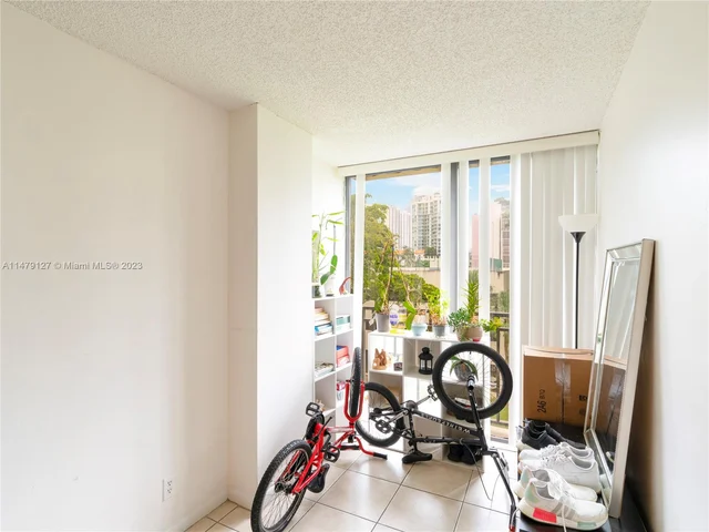 17011 N Bay Rd # 419, Sunny Isles Beach FL 33160