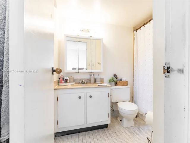 17011 N Bay Rd # 419, Sunny Isles Beach FL 33160