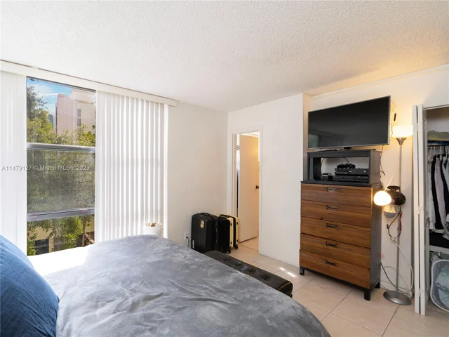 17011 N Bay Rd # 419, Sunny Isles Beach FL 33160