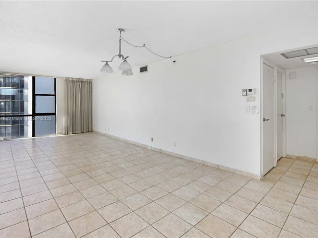 20379 W Country Club Dr # 2439, Aventura FL 33180