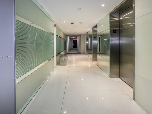 20379 W Country Club Dr # 2439, Aventura FL 33180