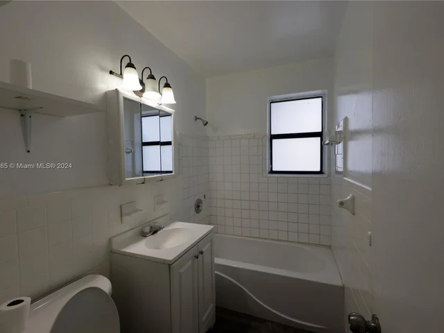 122 SW 24th Ave, Fort Lauderdale FL 33312