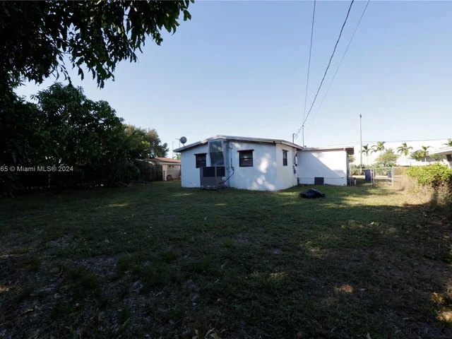 122 SW 24th Ave, Fort Lauderdale FL 33312