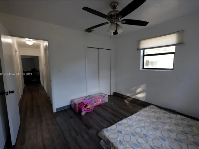 122 SW 24th Ave, Fort Lauderdale FL 33312