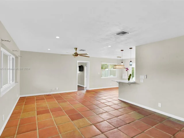 2349 NE 8th Court, Pompano Beach FL 33062