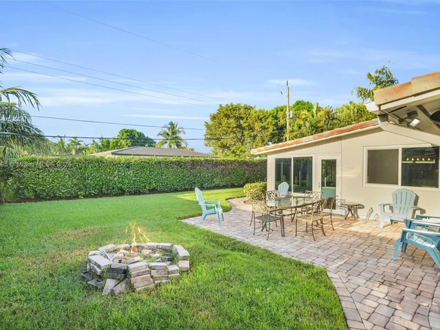 2349 NE 8th Court, Pompano Beach FL 33062