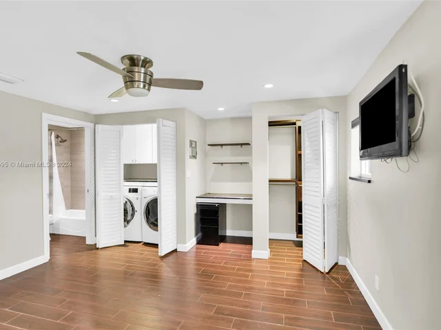 2349 NE 8th Court, Pompano Beach FL 33062