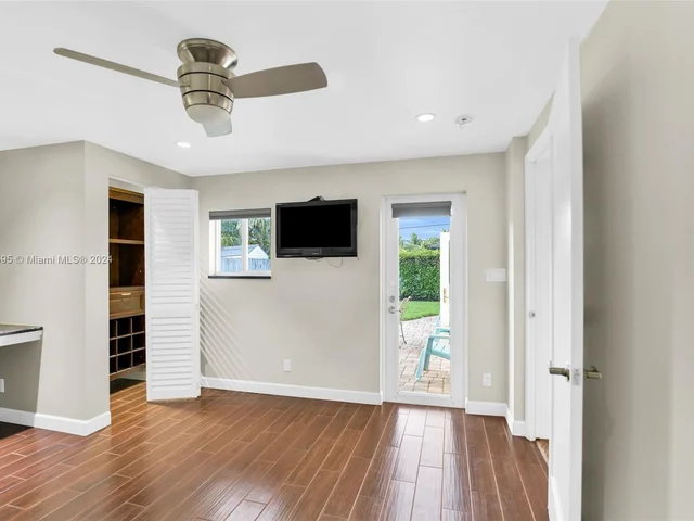 2349 NE 8th Court, Pompano Beach FL 33062