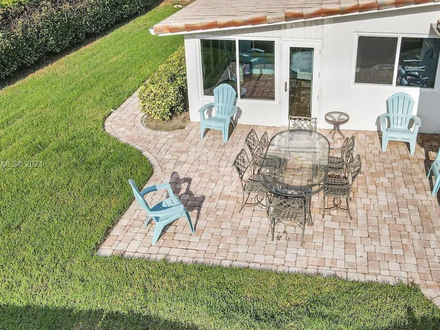 2349 NE 8th Court, Pompano Beach FL 33062