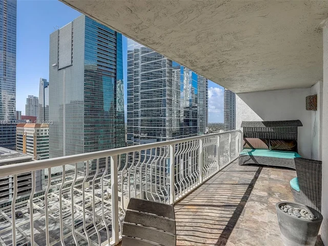1200 Brickell Bay Dr # 2217, Miami FL 33131