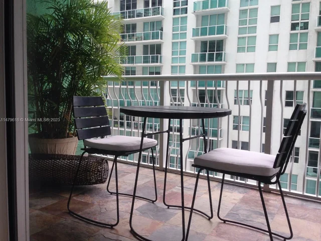 1200 Brickell Bay Dr # 2217, Miami FL 33131