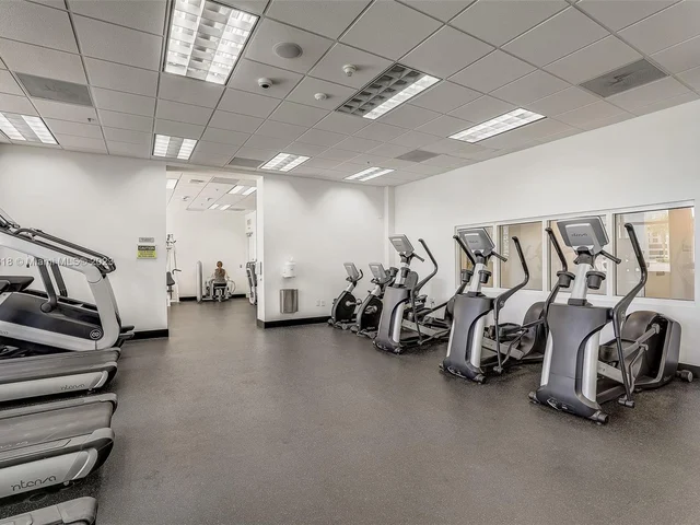 1200 Brickell Bay Dr # 2217, Miami FL 33131