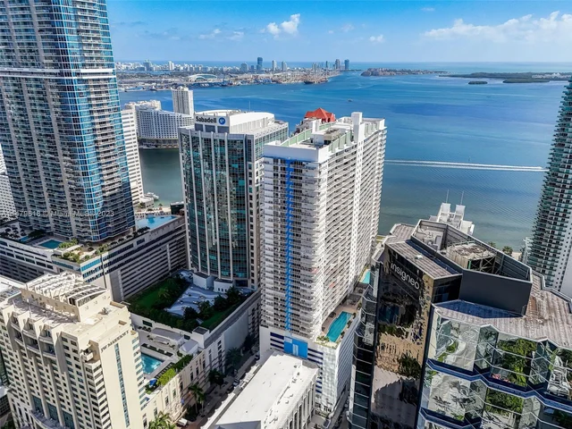 1200 Brickell Bay Dr # 2217, Miami FL 33131