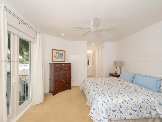 1095 Mariner Dr, Key Biscayne FL 33149