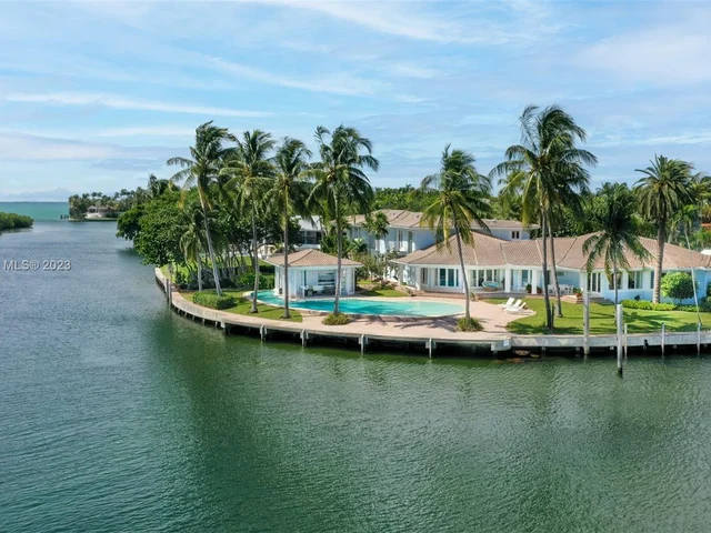 1095 Mariner Dr, Key Biscayne FL 33149