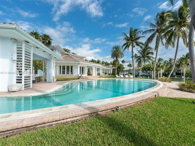 1095 Mariner Dr, Key Biscayne FL 33149