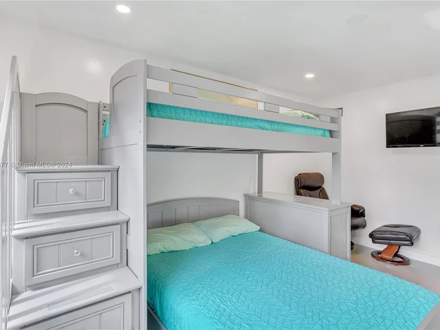 521 SW 40th Ct # 2, Miami FL 33134