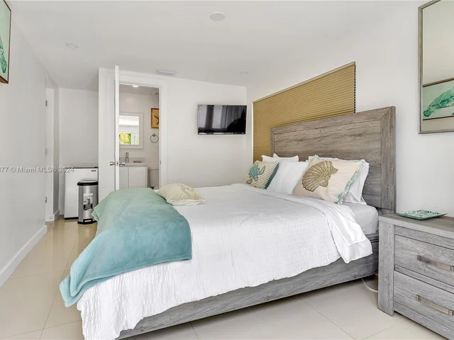 521 SW 40th Ct # 2, Miami FL 33134