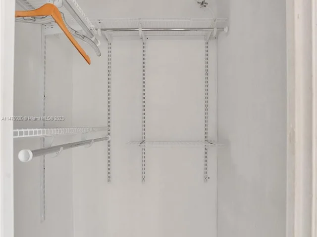 2201 S Ocean Dr # 407, Hollywood FL 33019