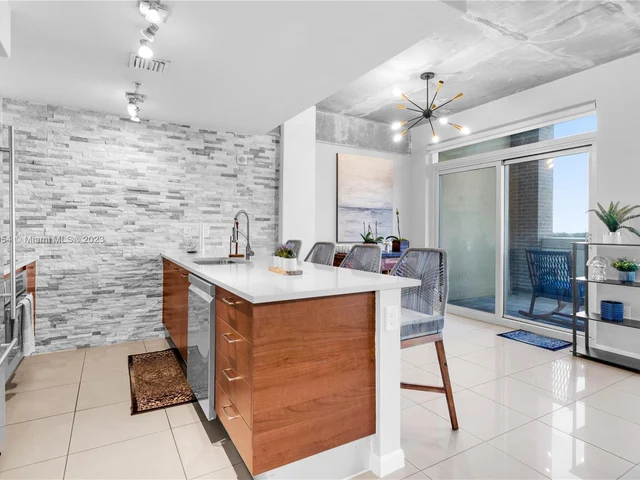 3250 NE 1st Ave # 543, Miami FL 33137