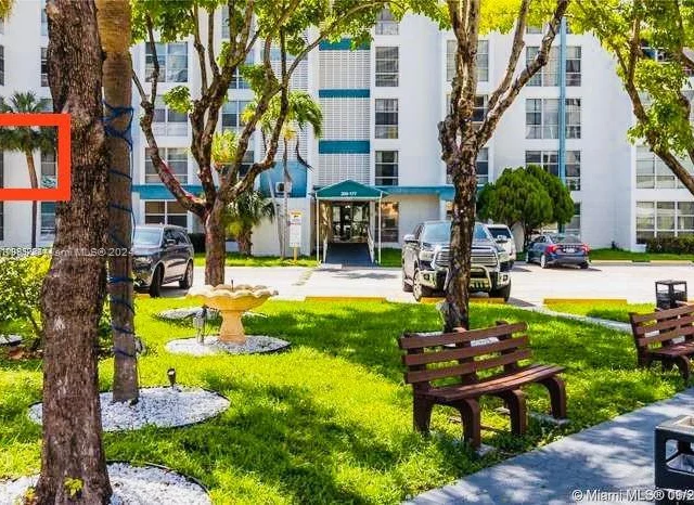 200 177th Dr # 212, Sunny Isles Beach FL 33160
