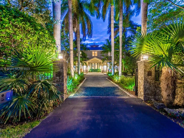 7690 Ponce De Leon Rd, Miami FL 33143