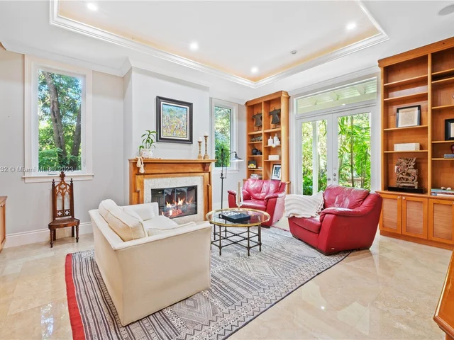 7690 Ponce De Leon Rd, Miami FL 33143