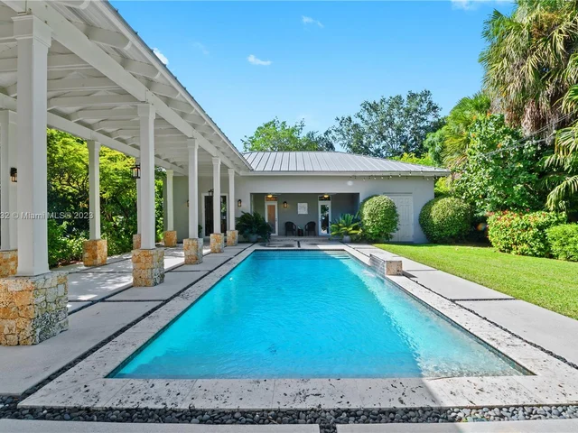 7690 Ponce De Leon Rd, Miami FL 33143