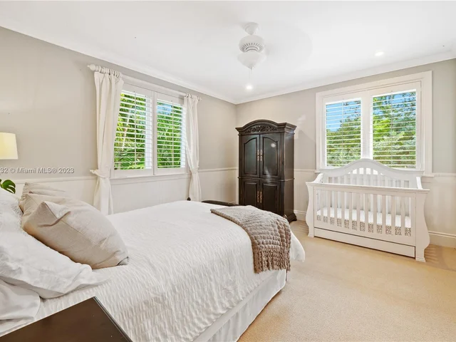 7690 Ponce De Leon Rd, Miami FL 33143