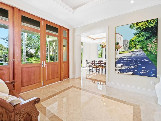 7690 Ponce De Leon Rd, Miami FL 33143